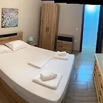 Exochi-studio & Apartment